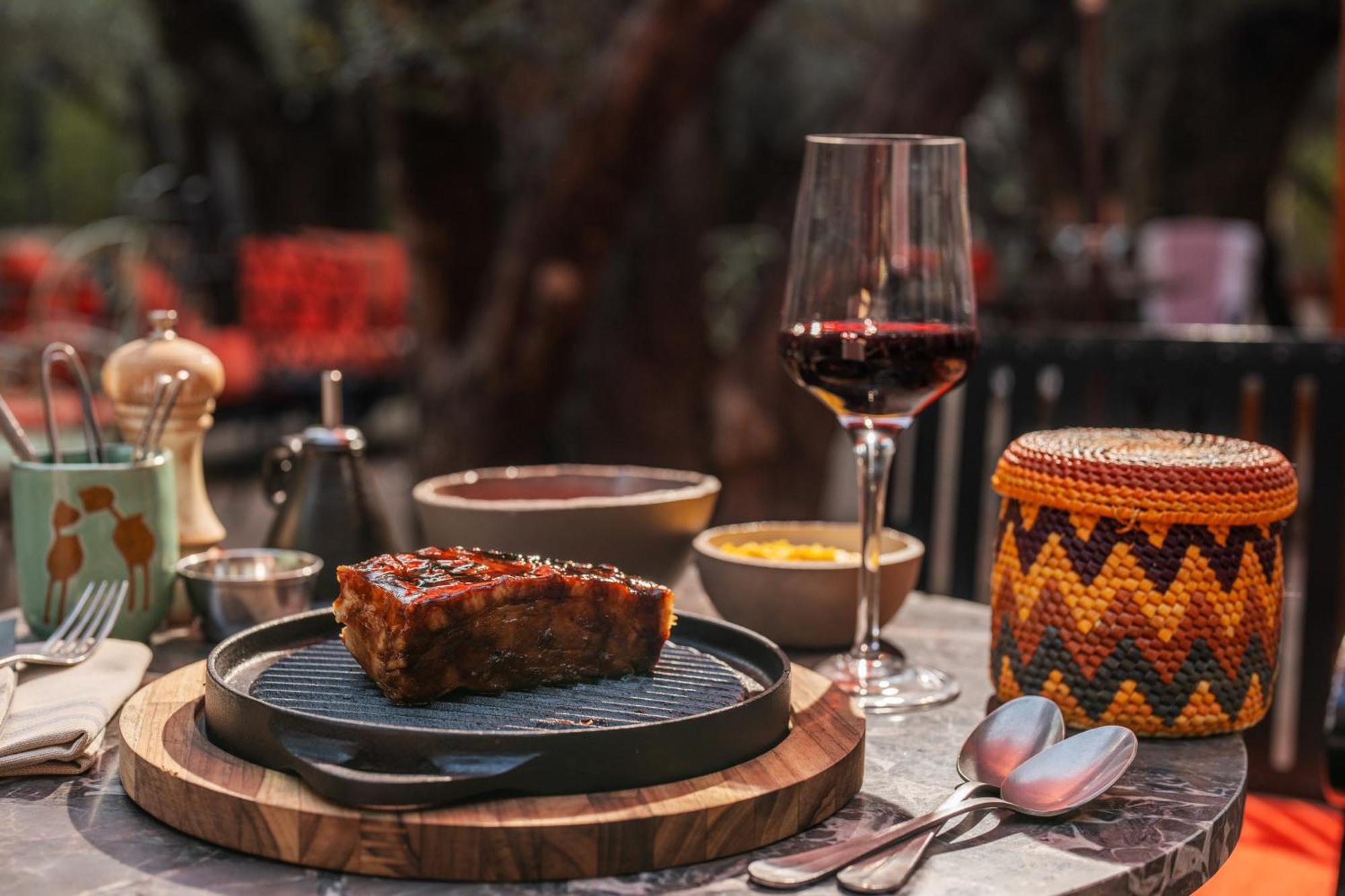 Rosewood Sao Paulo Hotel Exterior photo A steak at the restaurant